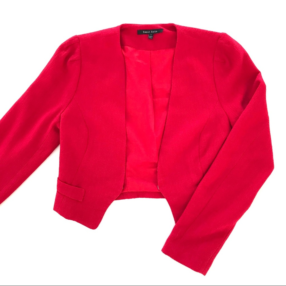 Sweet Rain Small Cropped Blazer